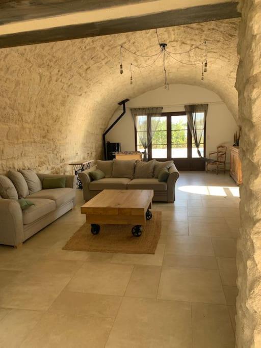 Mas En Campagne Villa Mallemort Exterior photo